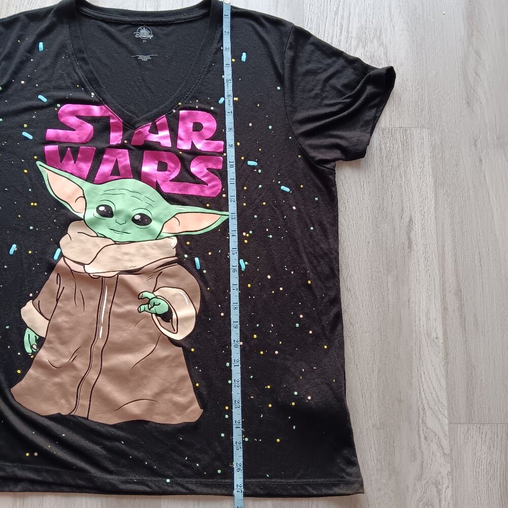 Disney Star Wars Baby Yoda The Mandalorian V-Neck Tee Shirt Black Pink 2XL - Picture 7 of 8